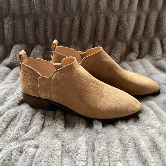 LUCKY BRAND BOOTIES - Picture 2 of 9